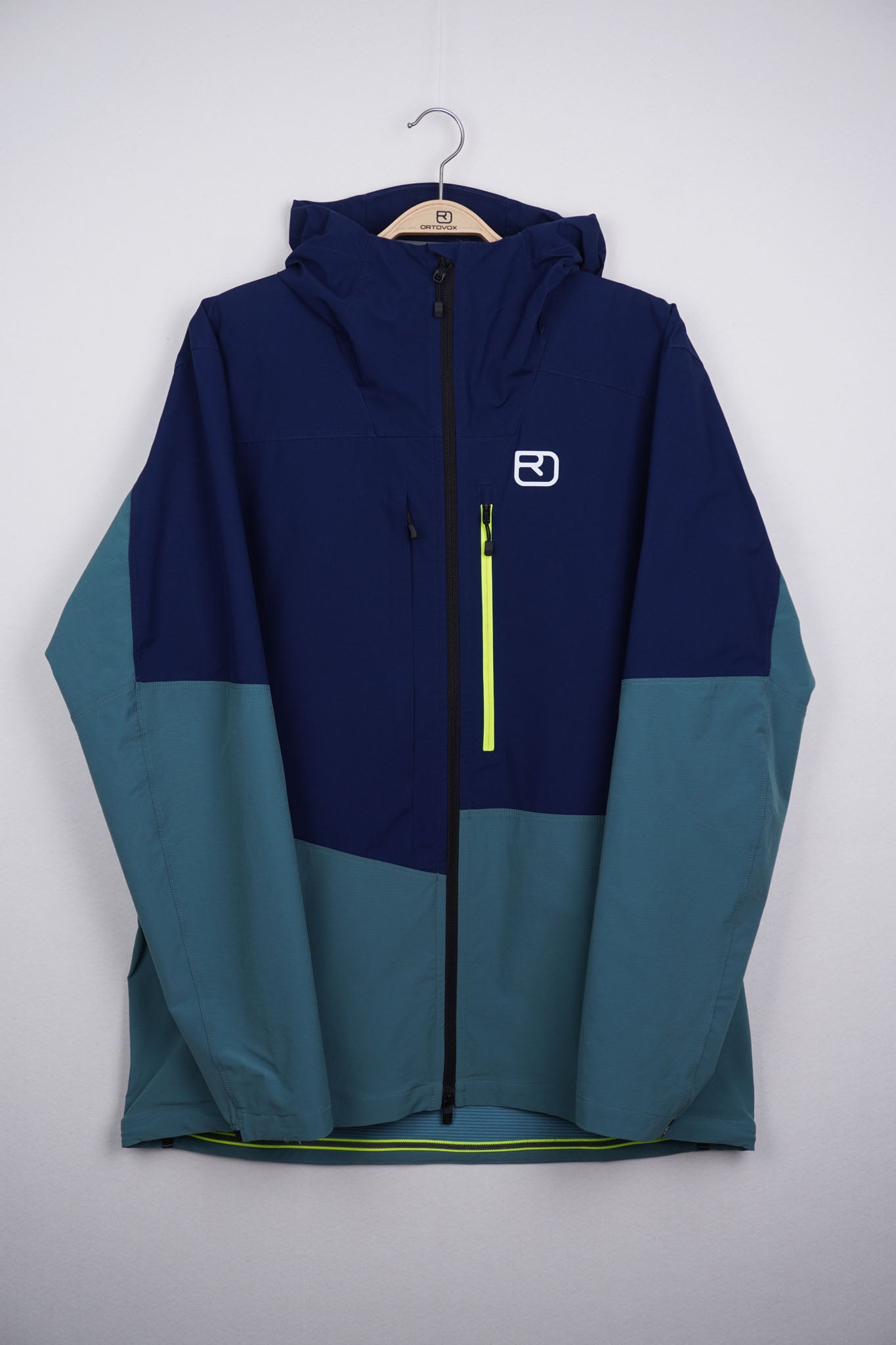 MESOLA JACKET
